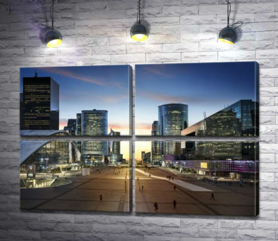Вечер на площади Дефанс (La Defense)