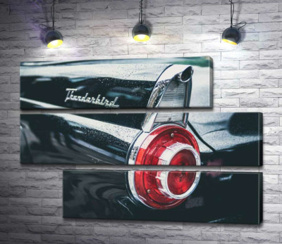 Модульная картина "Задняя фара люксового автомобиля Ford Thunderbird"