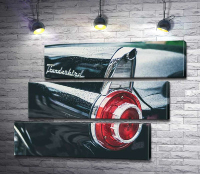 Модульна картина "Задня фара люксового автомобіля Ford Thunderbird"