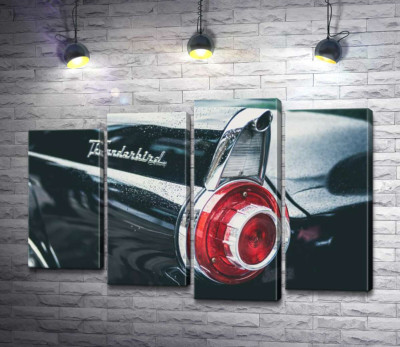 Модульная картина "Задняя фара люксового автомобиля Ford Thunderbird"