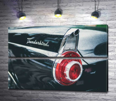 Модульна картина "Задня фара люксового автомобіля Ford Thunderbird"