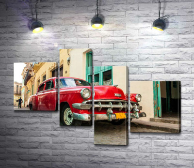 Красный Chevrolet Bel Air на солнечной улице