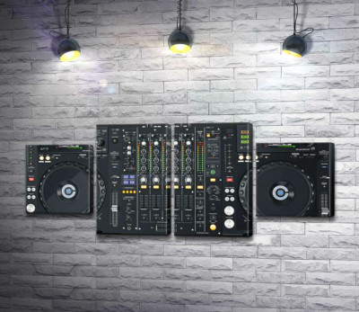 Модульна картина "Сучасний DJ контроллер Pioneer"