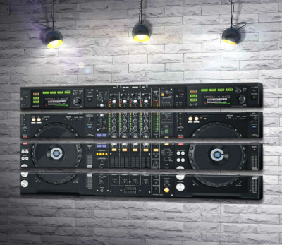 Модульна картина "Сучасний DJ контроллер Pioneer"