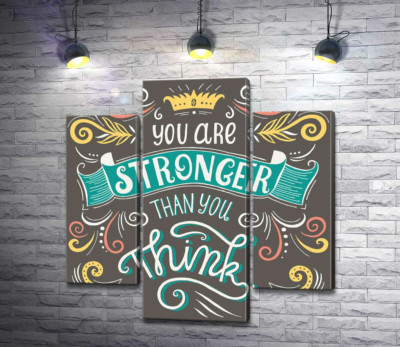 Фраза "you are stronger than you think" с цветочными узорами