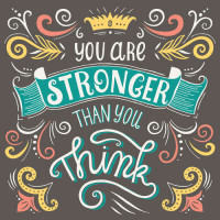 Фраза "you are stronger than you think" с цветочными узорами