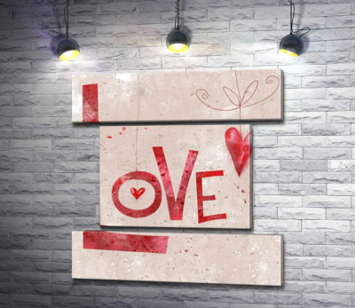Красные сердечки украшают надпись "love"