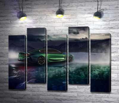 Модульная картина "Зеленый автомобиль BMW M8 Gran Coupe дрифтует по темному льду озера"
