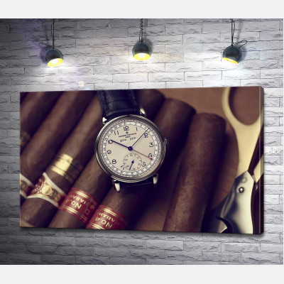 Елітний годинник Vacheron-Constantin лежить на сигарах