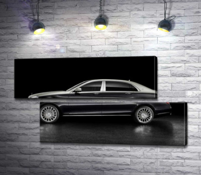 Люксовые формы черного автомобиля Mercedes-Maybach S Class