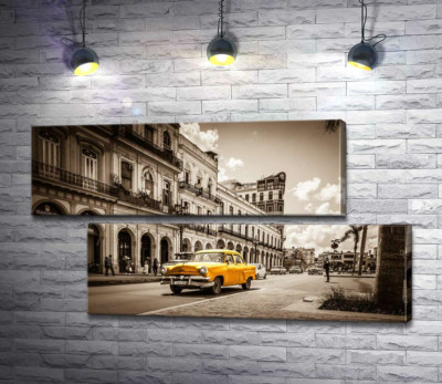 Модульна картина "Жовтий ретро-автомобіль Ford Customline на вулиці старого міста"