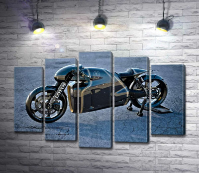 Чорна сяюча поверхня мотоцикла Lotus C-01