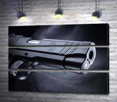 Модульная картина "Четкость элементов черного пистолета M1911"