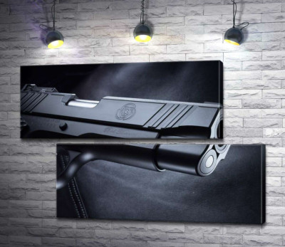 Модульна картина "Чіткість елементів чорного пістолета M1911"
