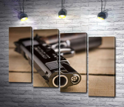 Дуло черного пистолета M1911
