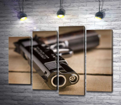 Дуло чорного пістолета M1911