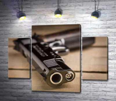 Дуло черного пистолета M1911