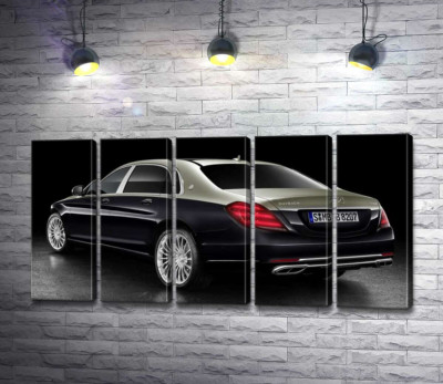 Модульная картина "Черная поверхность престижного автомобиля Mercedes-Maybach S-Class"
