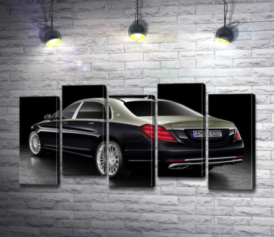 Модульна картина "Чорна поверхня престижного автомобіля Mercedes-Maybach S-Class"