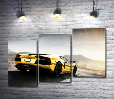 Модульная картина "Черные элементы желтого автомобиля Lamborghini Aventador"