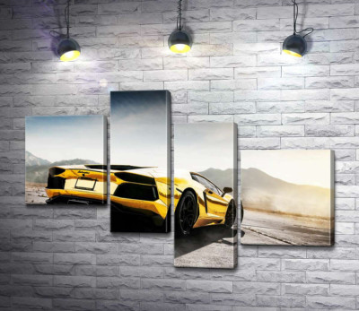 Модульная картина "Черные элементы желтого автомобиля Lamborghini Aventador"