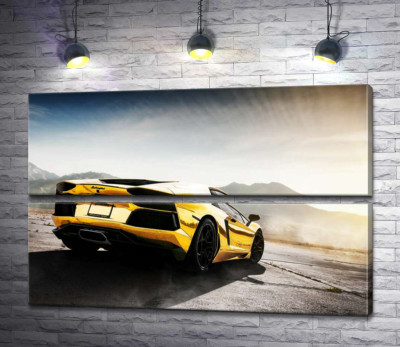 Модульна картина "Чорні елементи жовтого автомобіля Lamborghini Aventador"