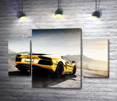 Модульна картина "Чорні елементи жовтого автомобіля Lamborghini Aventador"