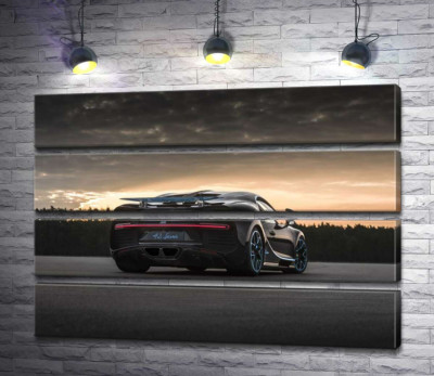 Модульная картина "Темный силуэт черного спортивного автомобиля Bugatti Chiron"