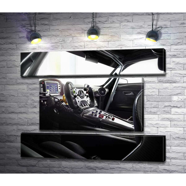 Уникальный салон гоночного автомобиля Mercedes-AMG GT3