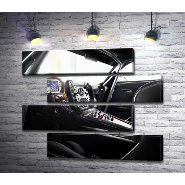 Унікальний салон гоночного автомобіля Mercedes-AMG GT3