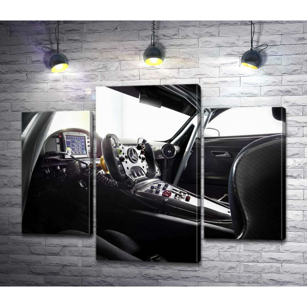 Уникальный салон гоночного автомобиля Mercedes-AMG GT3