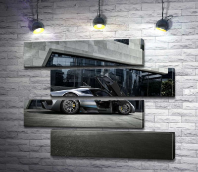 Крила-двері в сірому гіперкарі Mercedes-AMG Project One