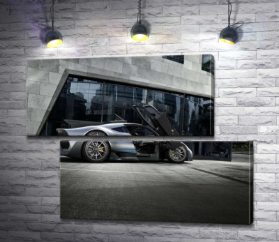 Модульная картина "Крылья-двери в сером гиперкаре Mercedes-AMG Project One"