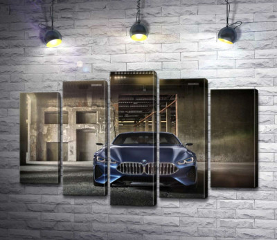 Модульна картина "Глибокий синій колір автомобіля BMW 8"