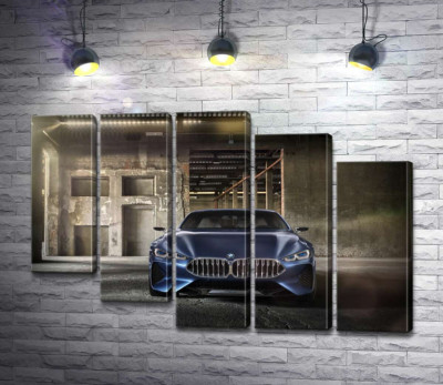 Модульна картина "Глибокий синій колір автомобіля BMW 8"