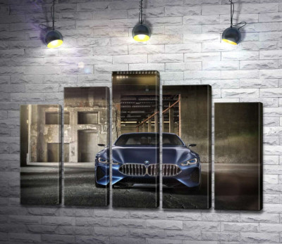 Модульна картина "Глибокий синій колір автомобіля BMW 8"