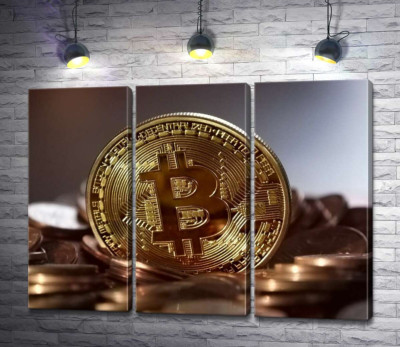 Сложный лабиринт узор на монете биткоина