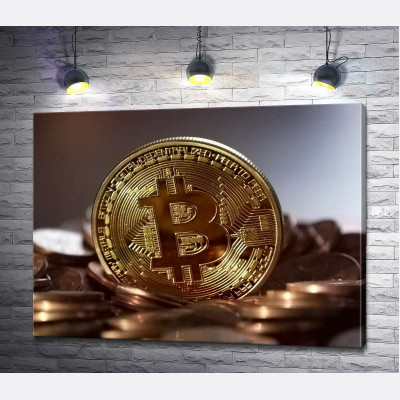Сложный лабиринт узор на монете биткоина