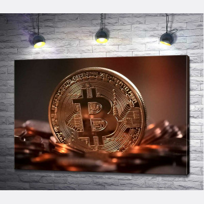 Светящаяся поверхность узоров на монете биткоина