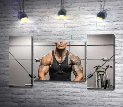 Модульная картина "Дуэйн Джонсон (Dwayne Johnson) тренирует мышцы рук в спортзале"