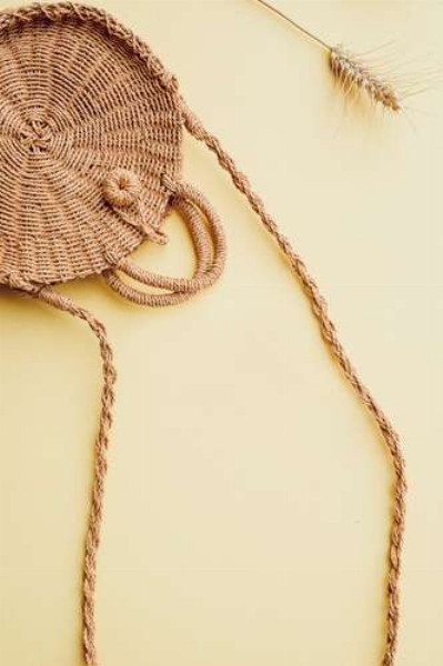 Плетеная сумочка и колосок