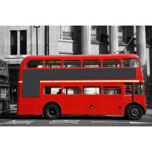 Лондонський двоповерховий автобус на стоянці