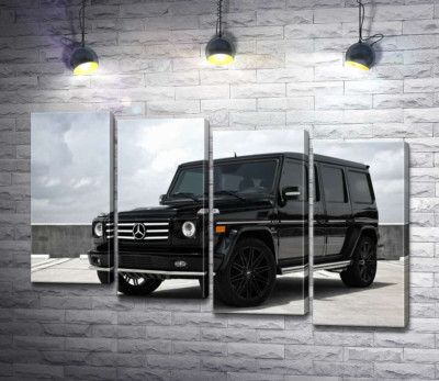 Модульна картина "Чорний Mercedes Gelenvagen G55 AMG на бетонній дорозі"