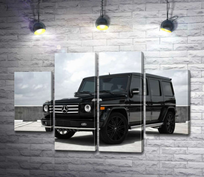 Модульна картина "Чорний Mercedes Gelenvagen G55 AMG на бетонній дорозі"