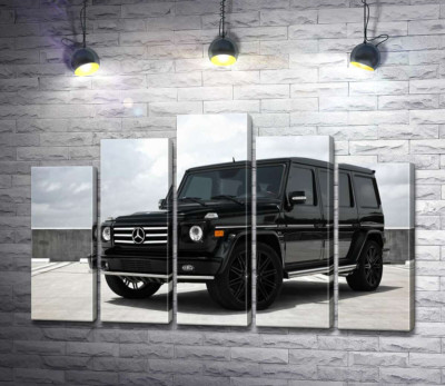 Модульная картина "Черный Mercedes Gelenvagen G55 AMG на бетонной дороге"