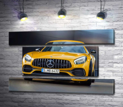 Модульная картина "Золотой автомобиль Mercedes-Benz AMG GT S 2018"