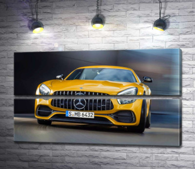 Модульная картина "Золотой автомобиль Mercedes-Benz AMG GT S 2018"