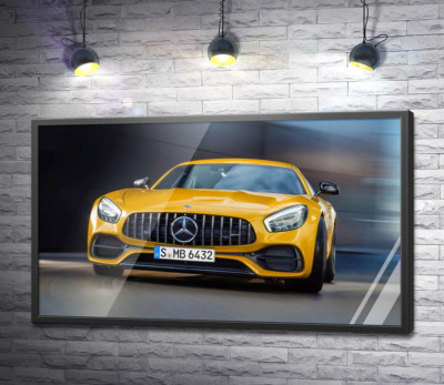 Постер "Золотий автомобіль Mercedes-Benz AMG GT S 2018"