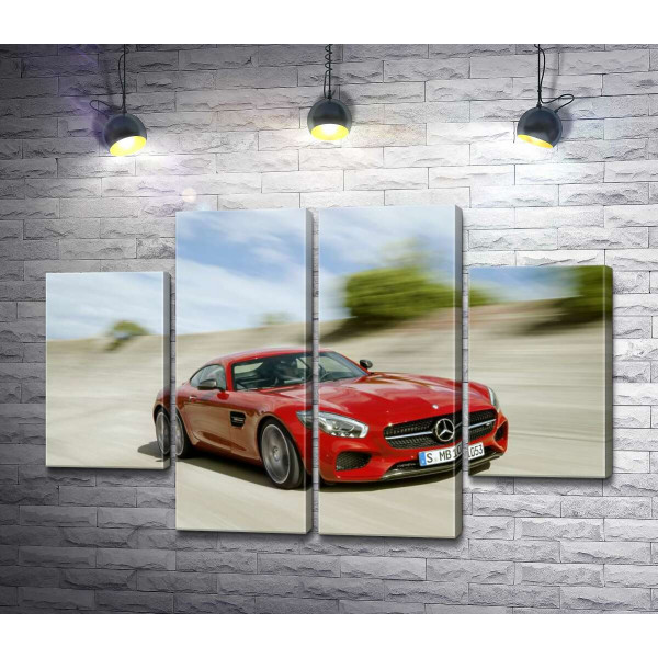 Червоний автомобіль Mercedes-Benz GT-Class 2016 в дорозі