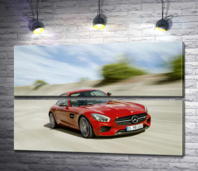Червоний автомобіль Mercedes-Benz GT-Class 2016 в дорозі